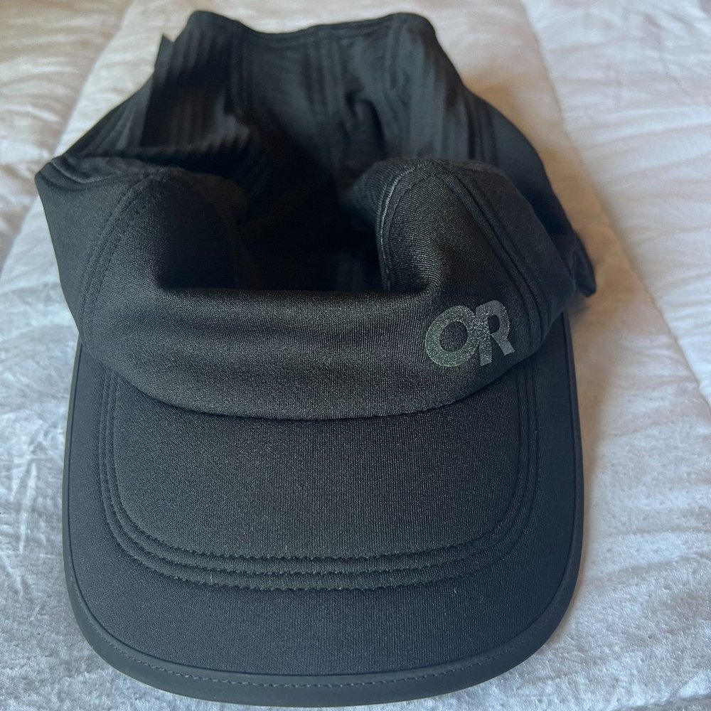 OUTDOOR RESEARCH NEW Runners Hat w/ Side Flaps Adjustable Buckle Strap BLACK